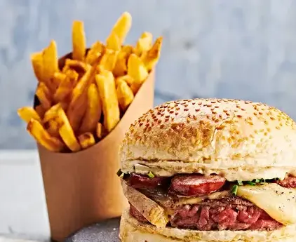 burger gourmet Place des Lices-1